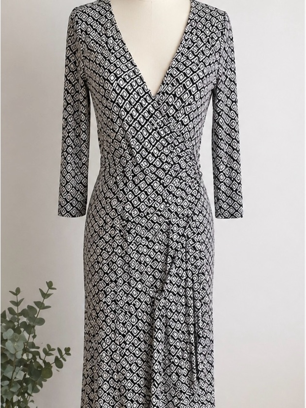 Old Navy Black & White Geometric Wrap Dress 3/4 Sleeve